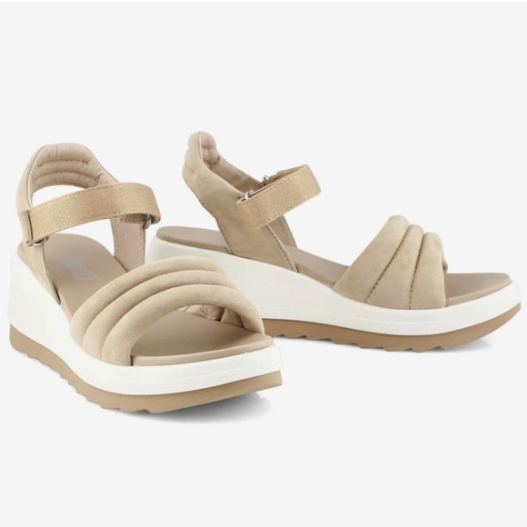 COUGAR NWT HONEY WEDGE SANDALS SAND SUEDE 11 - Picture 1 of 11